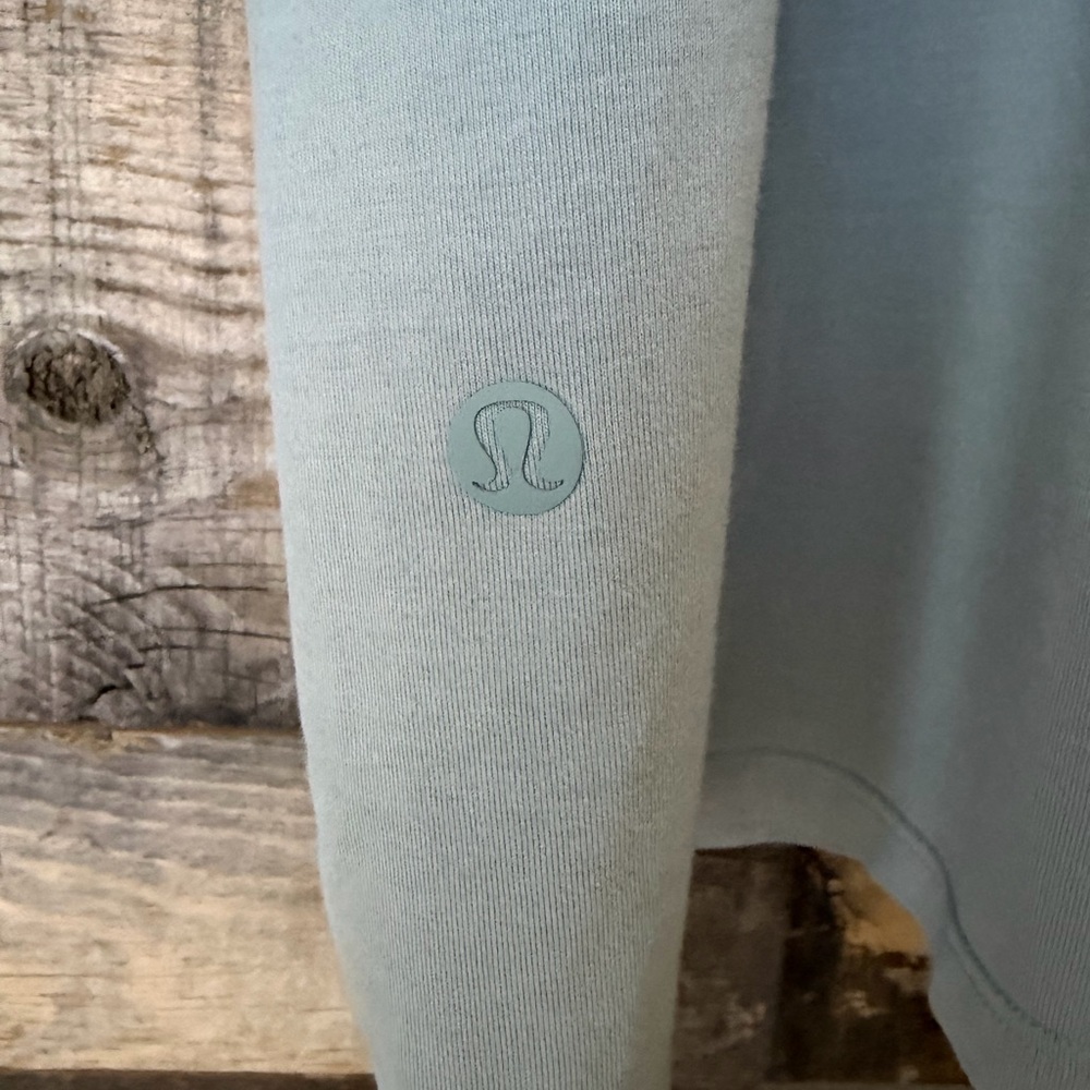 Lululemon Light Blue Men's T-Shirt - Picture 3 of 3